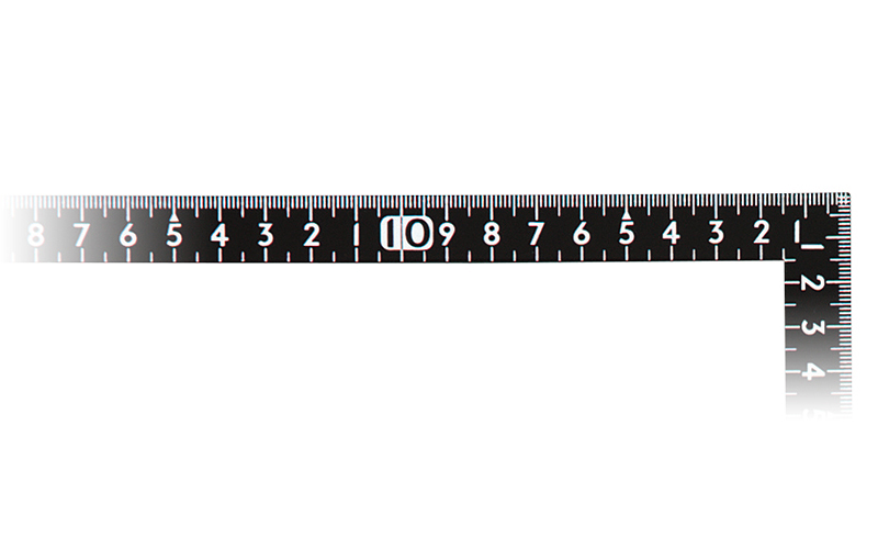 曲尺小型 サンデーカーペンター 黒色 ３０×１５㎝ 表裏同目白目盛 - シンワ測定株式会社