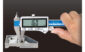 デジタルノギス　ポイント測定１５０㎜　防塵防水を表示