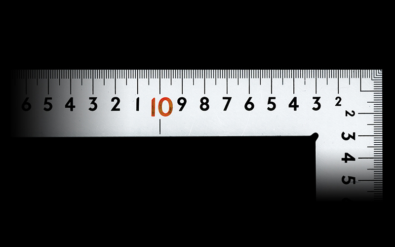 曲尺中金普及型 シルバー ６０×３０㎝ 表裏同目 赤数字入 - シンワ測定